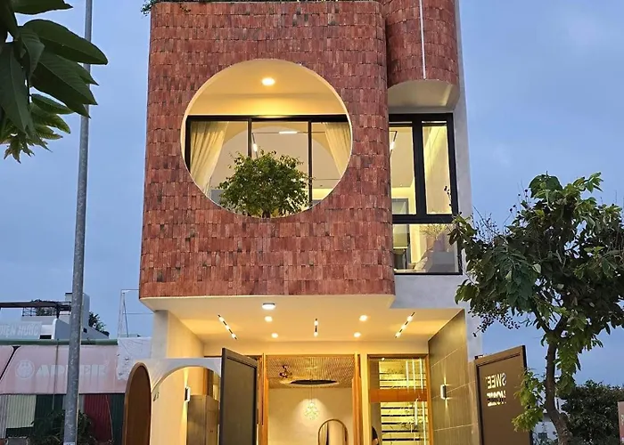 Anuy House
